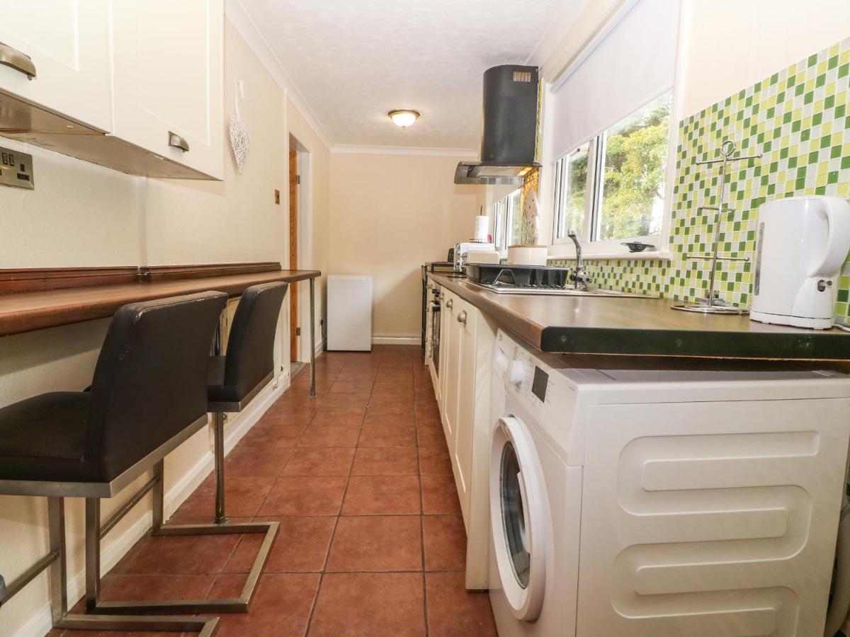 Petlyns Patch Villa Holyhead Bagian luar foto