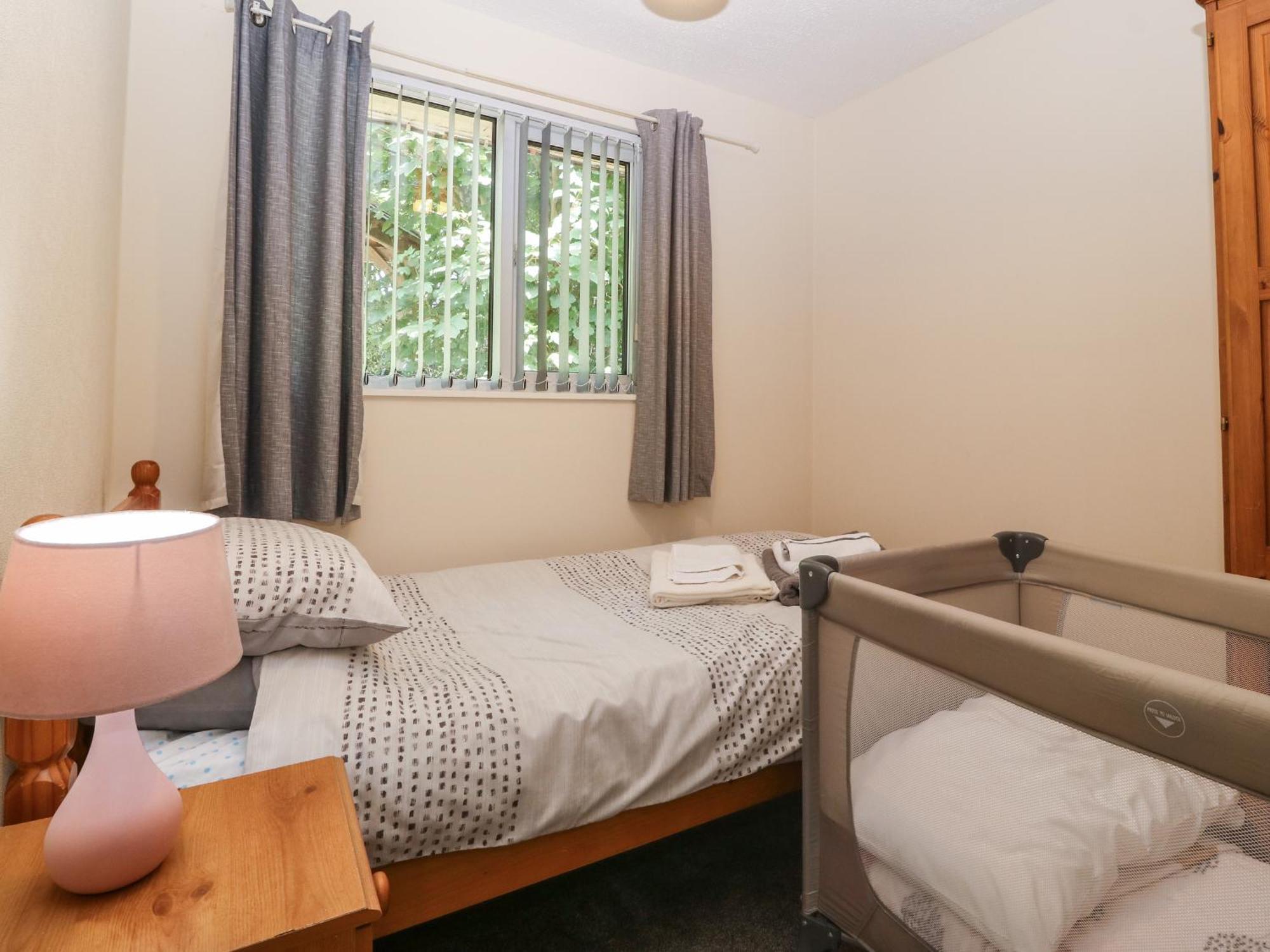 Petlyns Patch Villa Holyhead Bagian luar foto