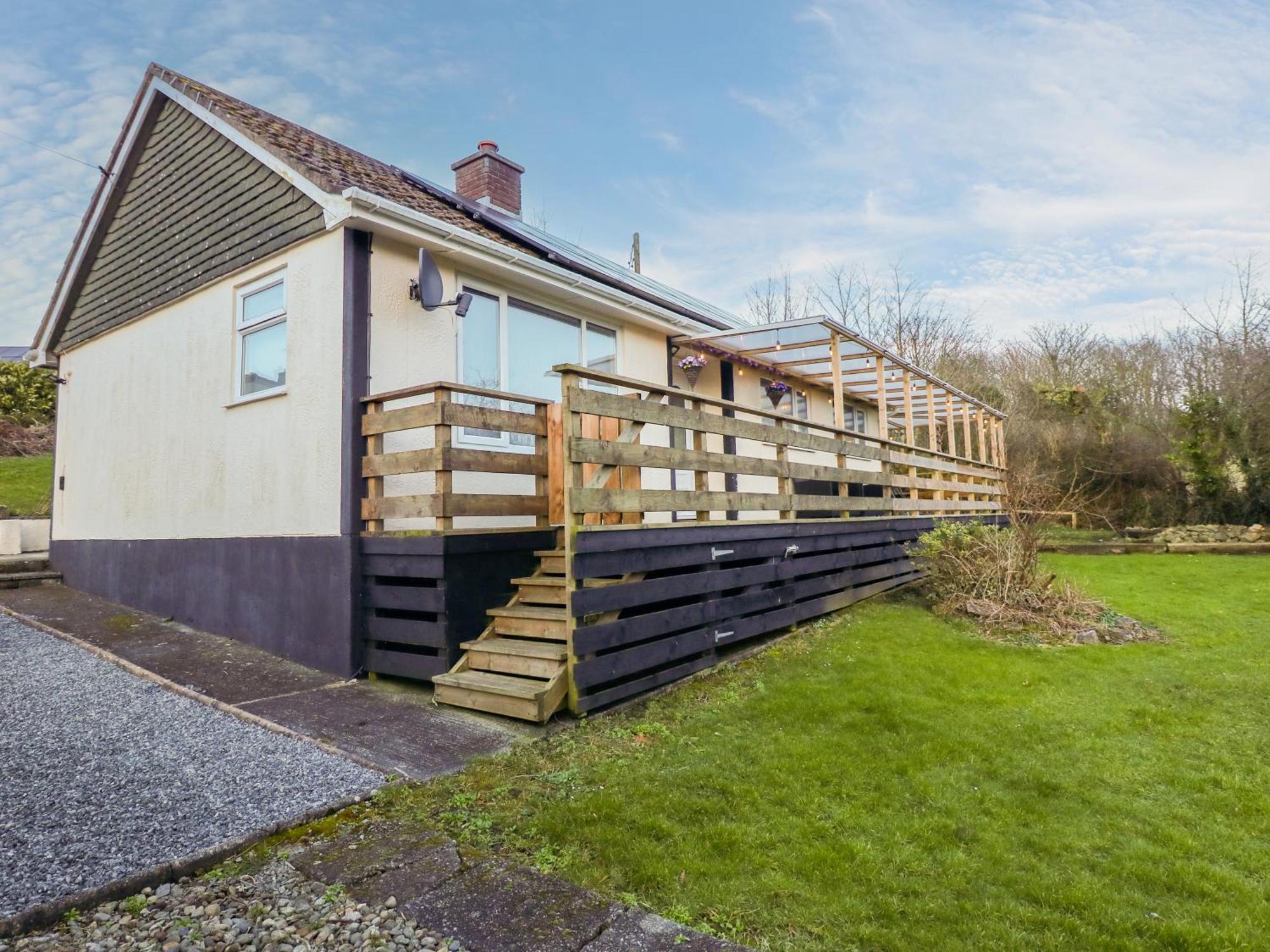 Petlyns Patch Villa Holyhead Bagian luar foto