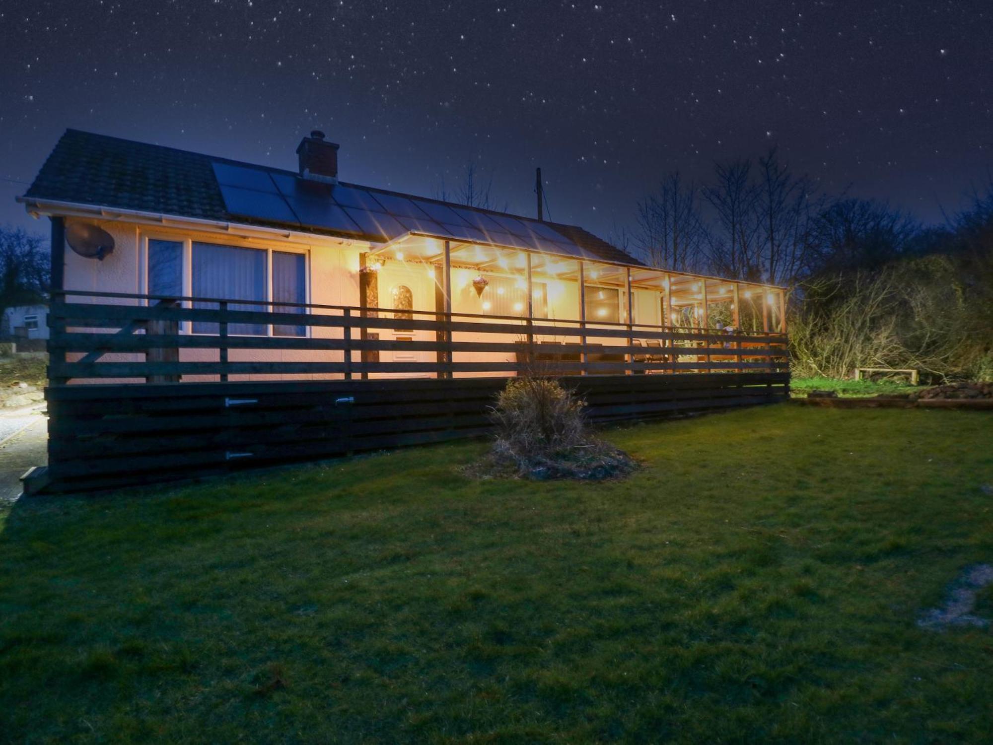 Petlyns Patch Villa Holyhead Bagian luar foto